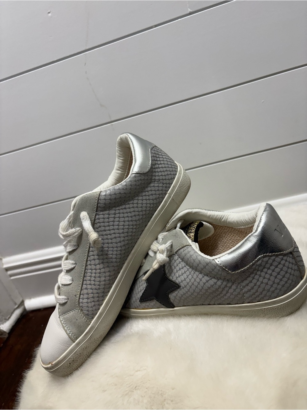 Vintage Havana Womens Gray Low-Top Lace-Up Sneakers